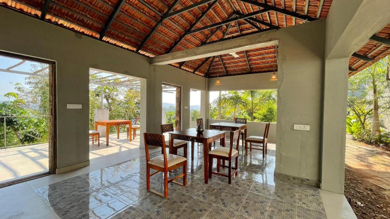 Hotel Antharyamin Thiruvananthapuram Esterno foto