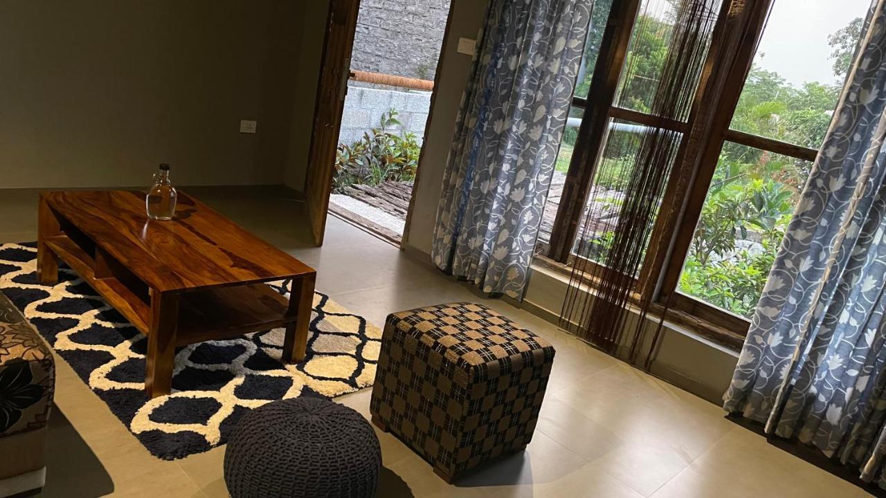 Hotel Antharyamin Thiruvananthapuram Esterno foto