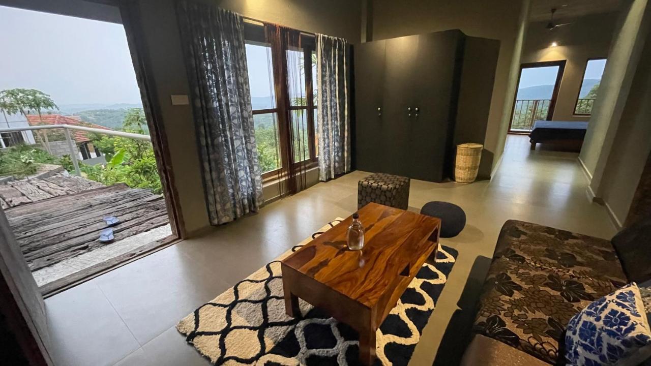 Hotel Antharyamin Thiruvananthapuram Esterno foto