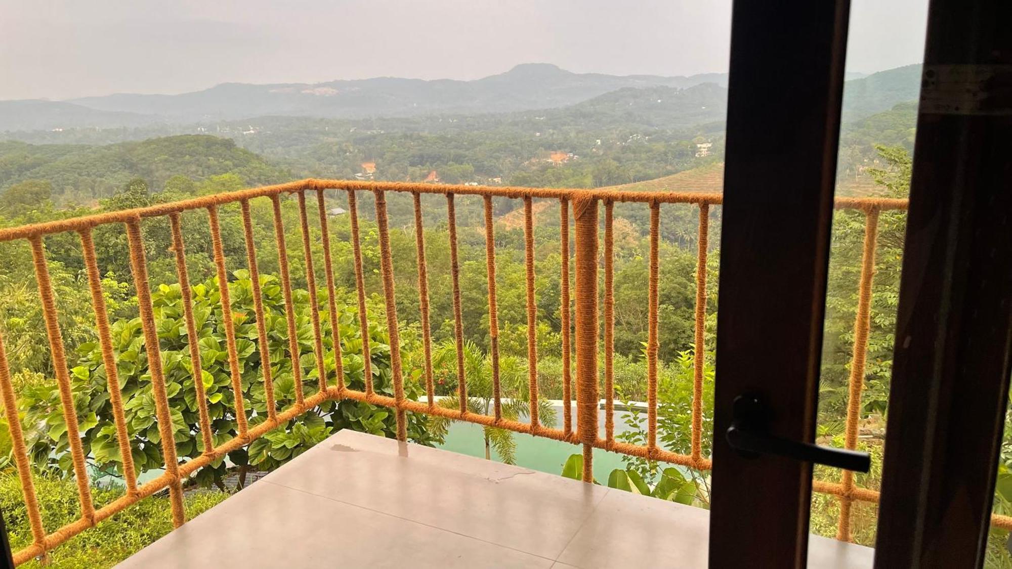 Hotel Antharyamin Thiruvananthapuram Esterno foto