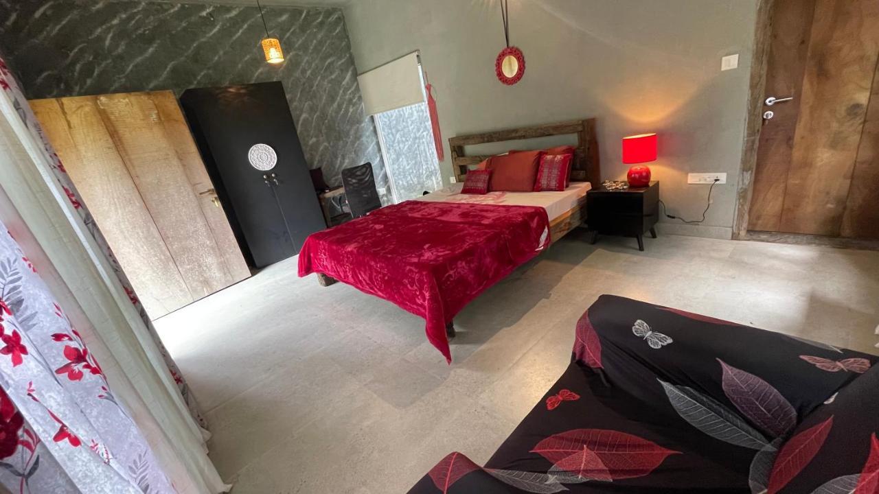 Hotel Antharyamin Thiruvananthapuram Esterno foto