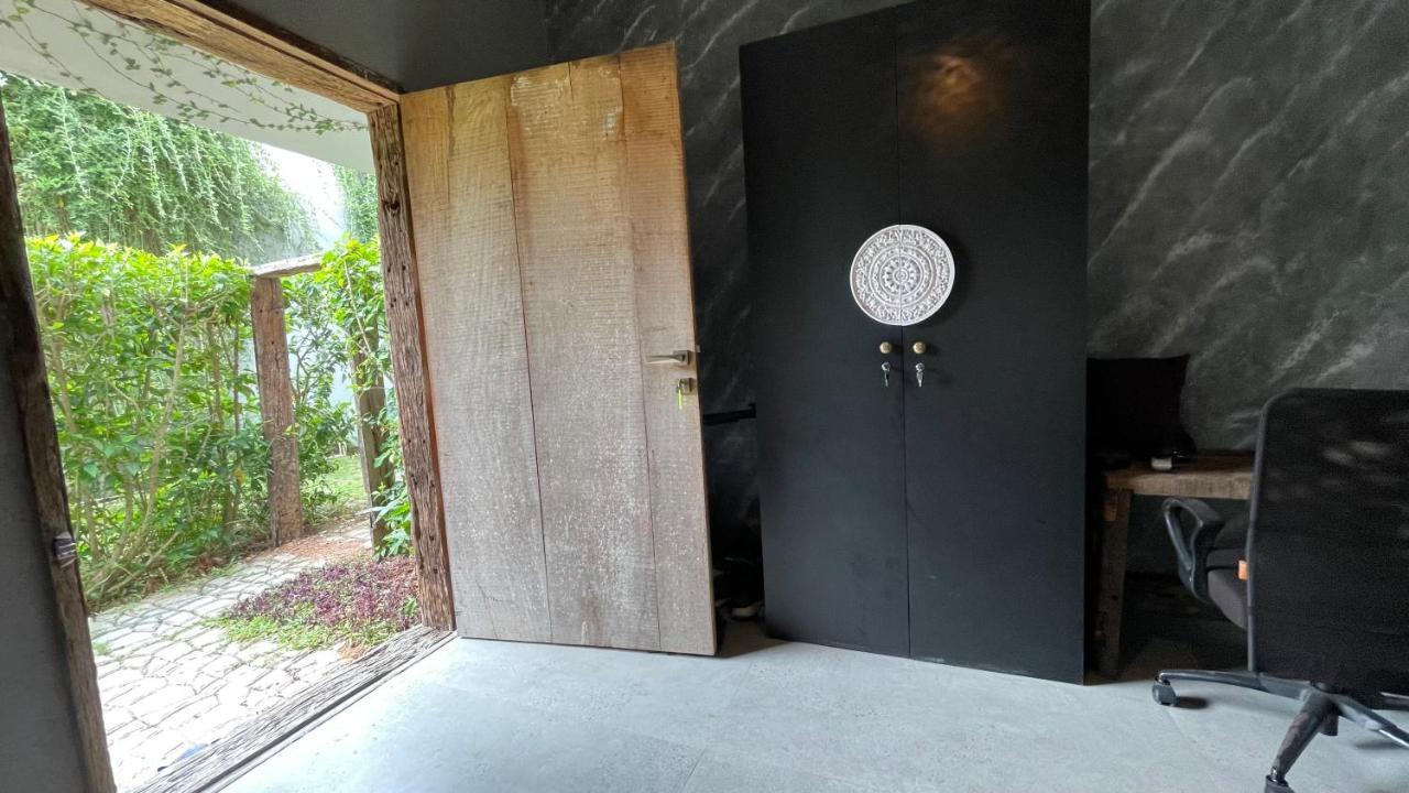 Hotel Antharyamin Thiruvananthapuram Esterno foto